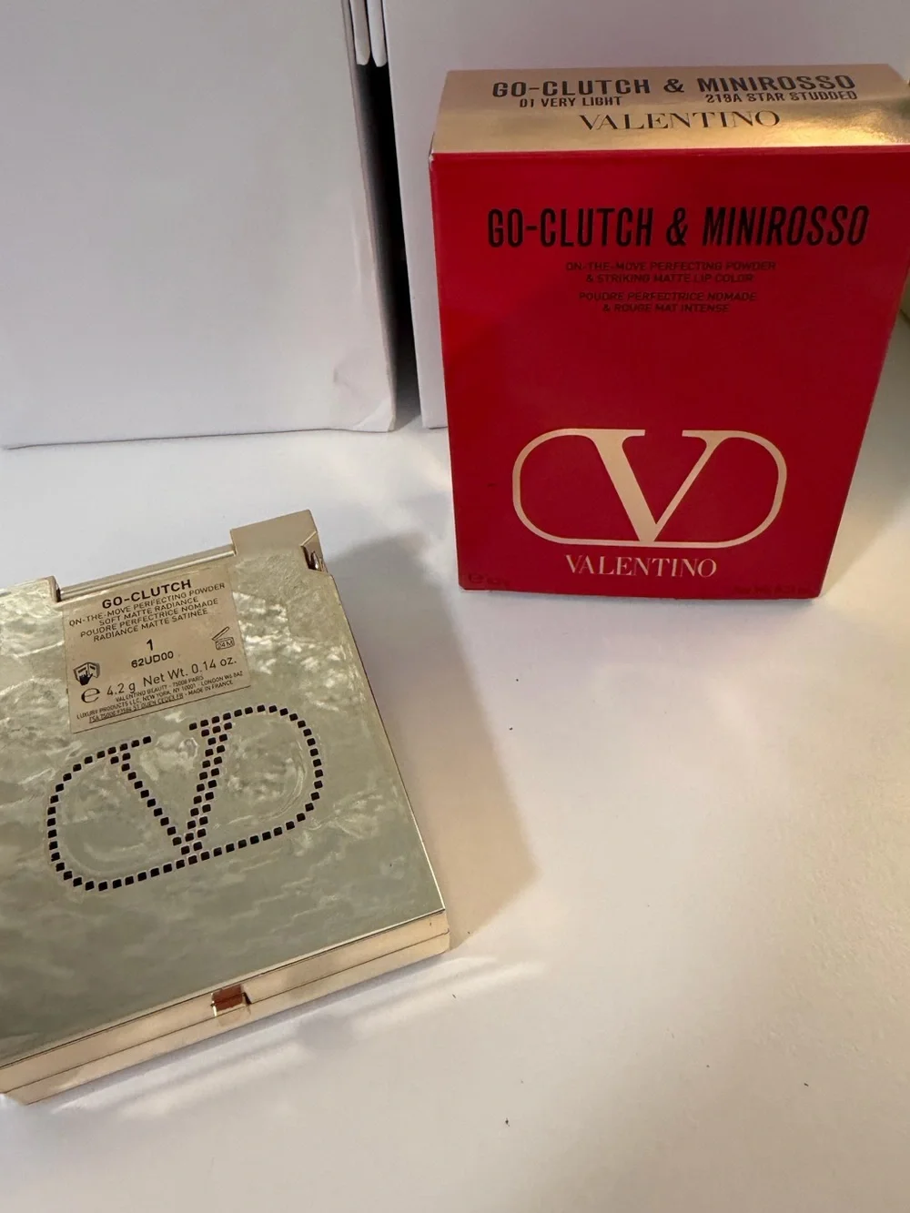 Valentino Go-Clutch & Minirosso Pressed Powder in Red and Gold